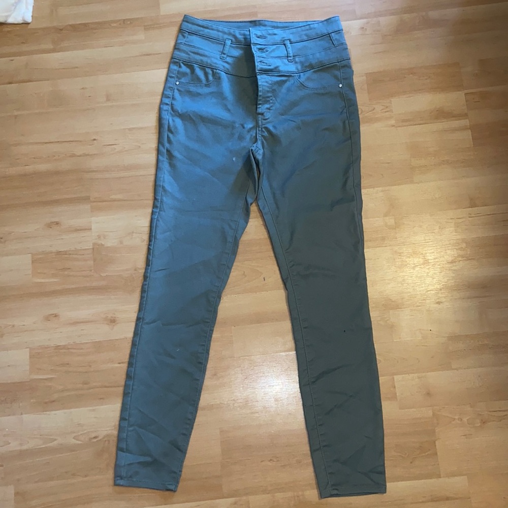 High waisted pants